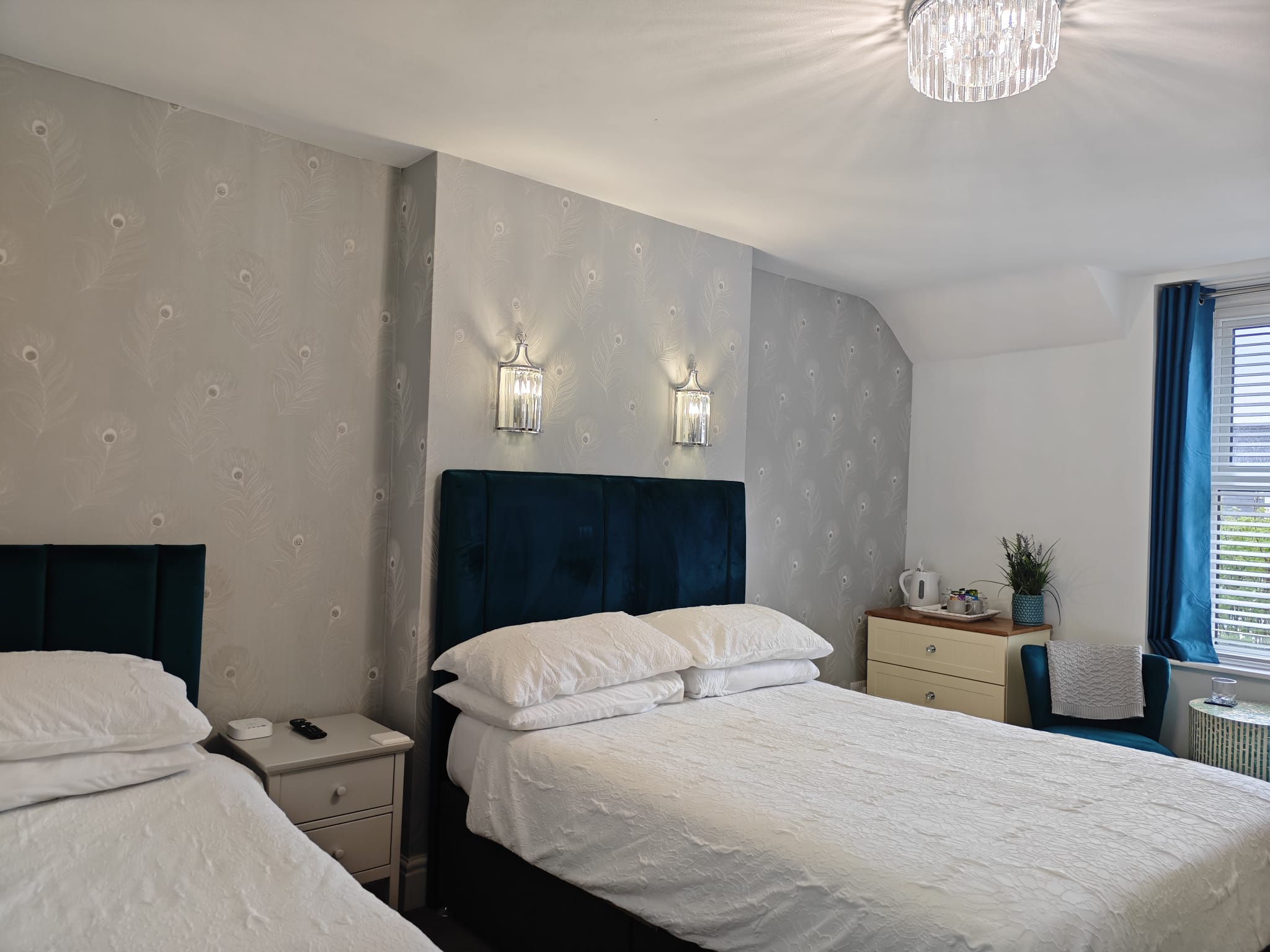 Room 8 — Family Orme Room